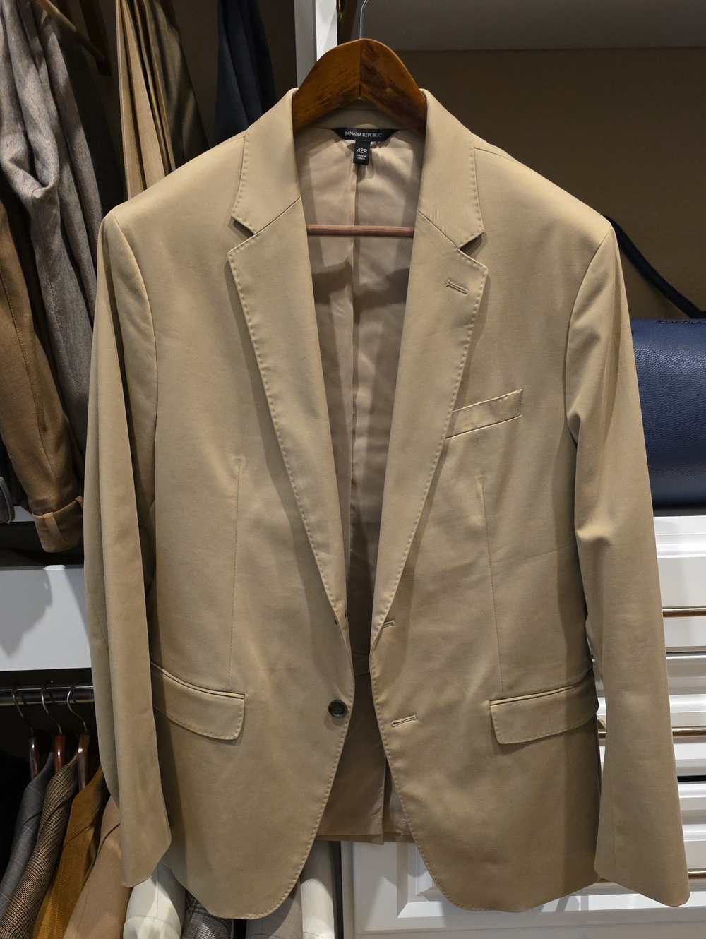 Banana Republic Men's Tan 2 Piece Suit- Slim Fit